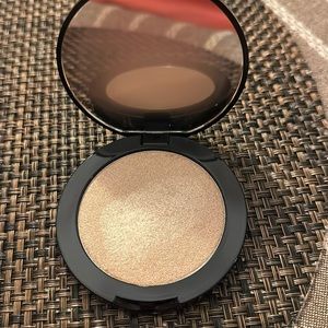 Younique Fusion Highlighter - Golden